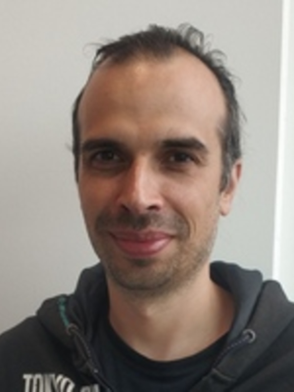  Hugo P. Bastos